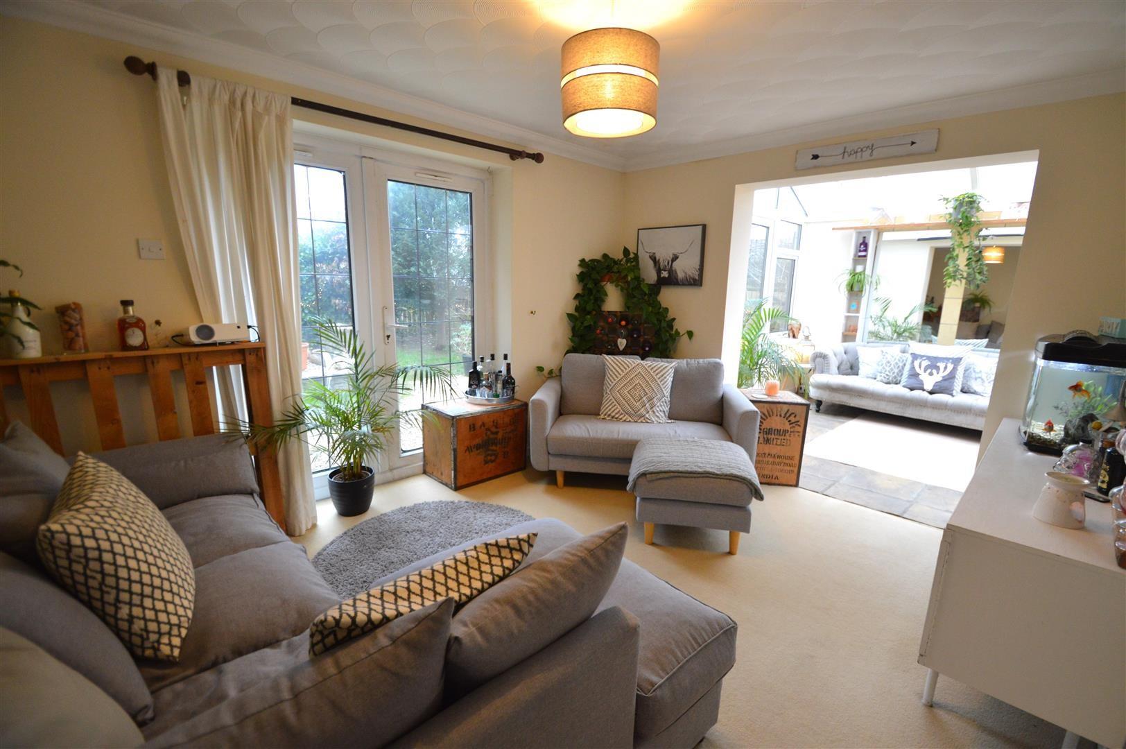 14 Great House Meadow, Llantwit Major, Vale Of Glamorgan CF61 1SU